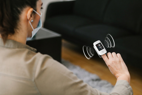 Audio rəy x&uuml;susiyyəti ilə Joytech XM-111 pulse oksimetr.jpg